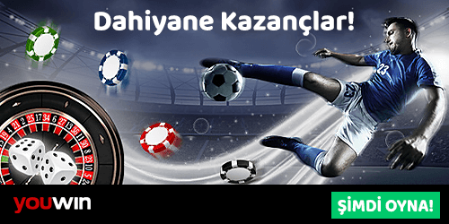 Sahada futbol topuna şut atan oyuncu ve etrafında casino temalı görseller